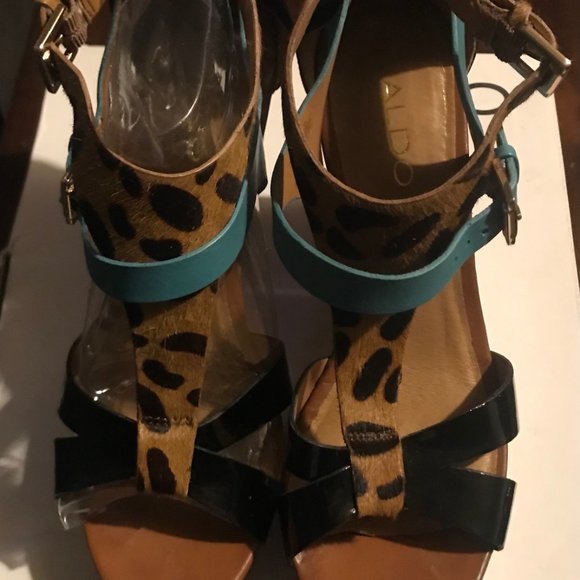 Platform Wedge Sandal - Picture 2 of 3